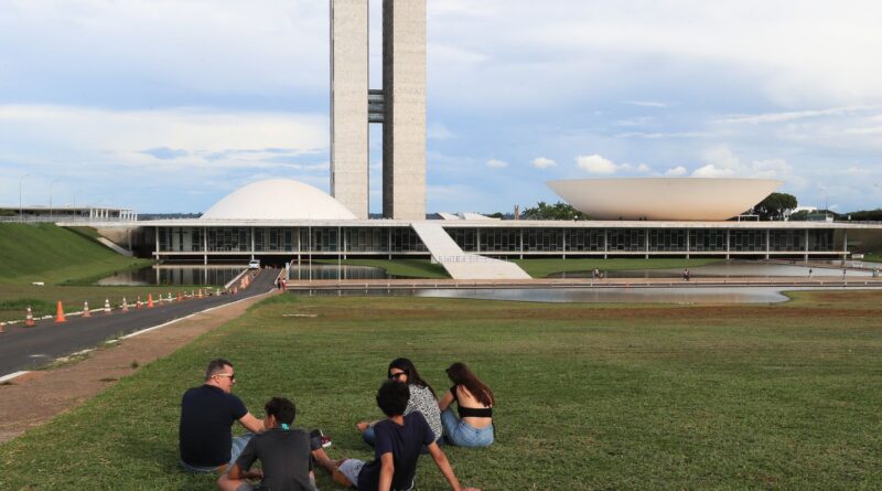 Senado cria comissão para estreitar laços com Congresso dos EUA