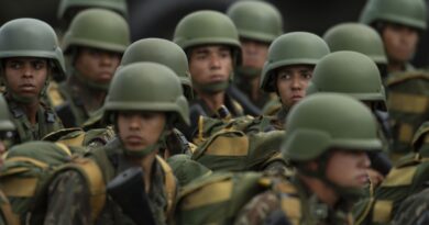 Senadores aprovam MP que aumenta vencimento de militares