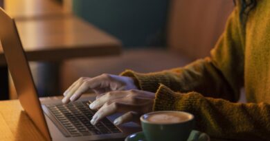 Serviços já respondem por 57% dos empregos formais no país, diz CNS