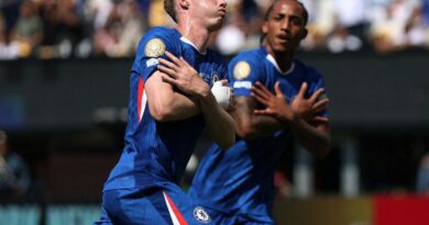 Sob a batuta de Palmer, Chelsea derrota PSG para conquistar o mundo