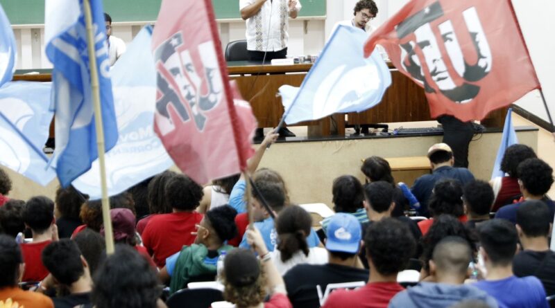 Soberania digital do Brasil requer autonomia tecnológica, diz deputado