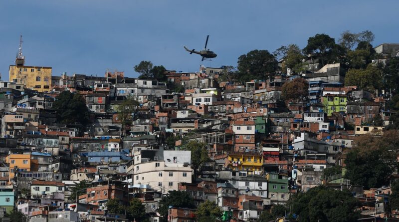 Tendência de consumo em favelas foge de estereótipo da pobreza extrema
