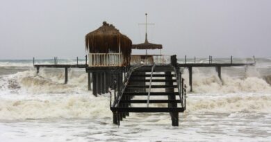 Terremoto de magnitude 8,8 no Pacífico provoca tsunami na Rússia e no Japão