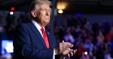 Trump diz que Índia pagará 'multa' por comprar da Rússia e estabelece tarifa do país em 25%