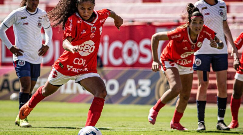 Vila Nova vence nos pênaltis e vai à final do Brasileirão Feminino A3