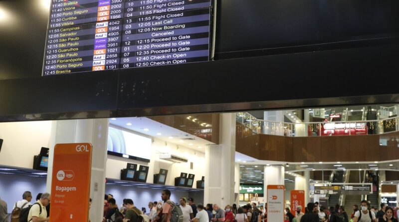 Voa Brasil completa um ano com 45 mil reservas para aposentados