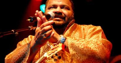 Arlindo Cruz destacou combate à intolerância religiosa no Metrópolis; relembre entrevista