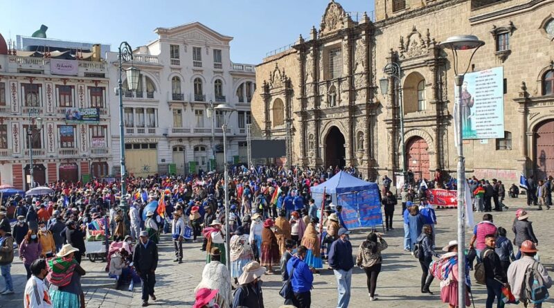 Bolívia vai às urnas com direita favorita e 23% dos votos indefinidos