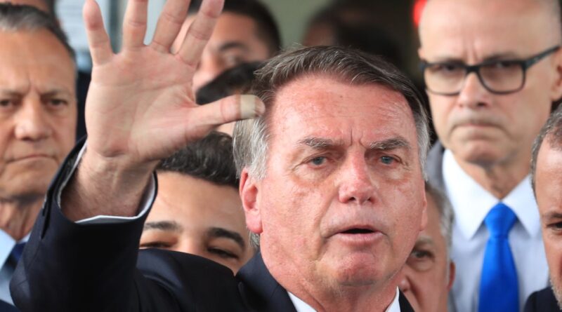 Bolsonaro pediu ajuda a advogado de Trump para postar sobre tarifaço 