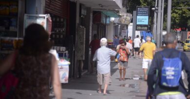 Brasil abre 129,8 mil postos formais de trabalho em julho