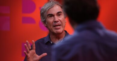 Bruno Paes Manso analisa origem e futuro das milícias no DR com Demori