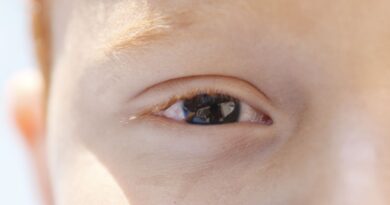 Cartilha sobre saúde ocular na infância orienta pais e professores