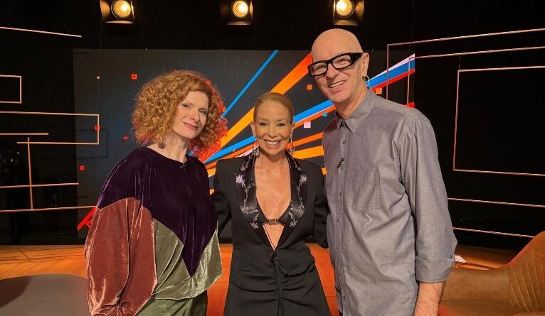 Chris Maksud e Atilio Bari conversam com a atriz Danielle Winits no Persona desta sexta (15)