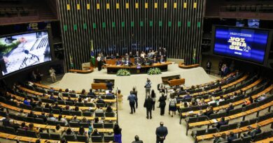 Congresso Nacional homenageia os 90 anos da Voz do Brasil