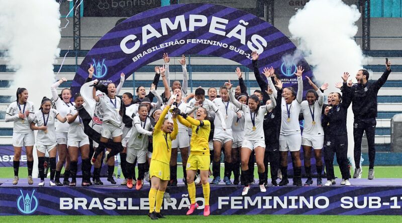 Corinthians vence Grêmio e conquista Brasileiro Feminino Sub-17
