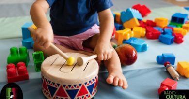 Descubra quais são os benefícios da musicalização para o desenvolvimento de jovens e adultos