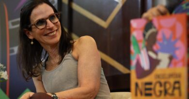 Enciclopédia Negra apresenta personagens negros aos jovens