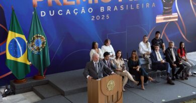 Evasão escolar é questão de Estado, diz Lula na entrega do Prêmio MEC