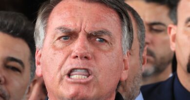 Exames de Bolsonaro indicam resquícios de inflamações pulmonares
