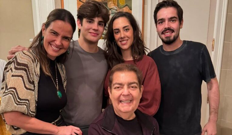 Faustão tem alta hospitalar após três meses de internação