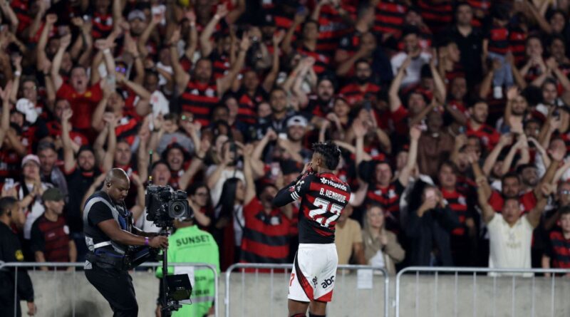 Fla vence e abre vantagem sobre Inter nas oitavas da Libertadores