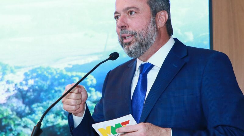 Governo estuda parceria com Bolívia para nova hidrelétrica binacional