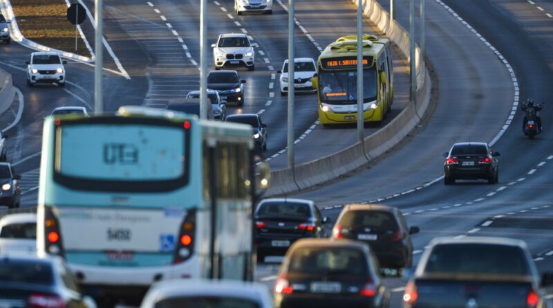 Governo federal recebe sugestões para levar internet a rodovias