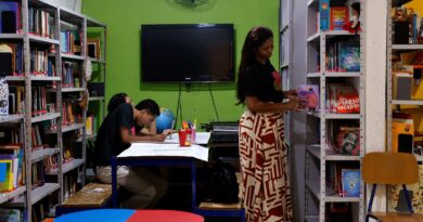 Iniciativas públicas e comunitárias aproximam brasileiros dos livros