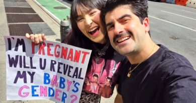 Jonas Brothers fazem chá revelação de apresentadora brasileira durante show nos EUA; veja