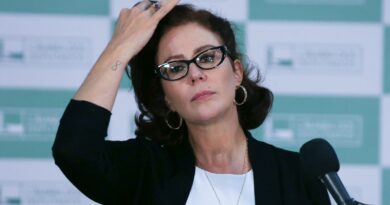 Justiça da Itália mantém prisão de Carla Zambelli, diz AGU