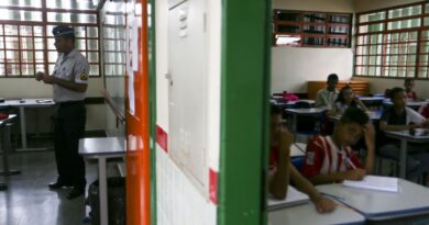 Justiça libera contratação de PMs para escolas cívico-militares em SP