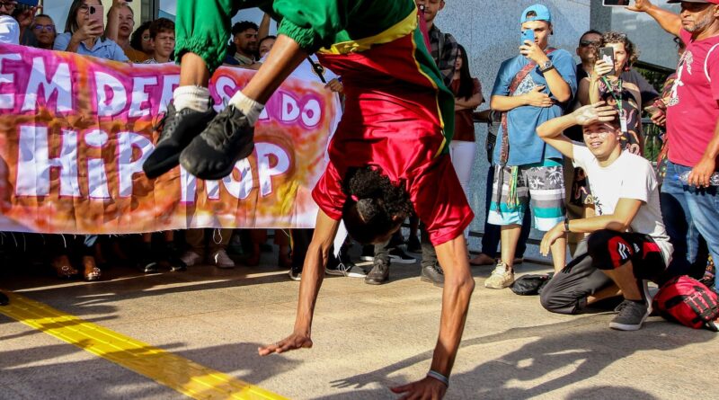 Livro mostra que hip hop conquistou mercados sem perder origem de luta
