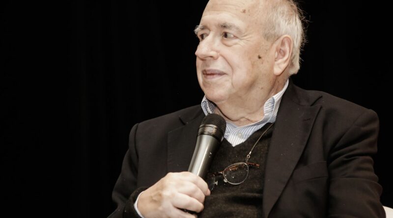 Luis Fernando Veríssimo é internado em UTI de hospital de Porto Alegre