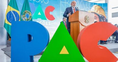 Lula anuncia R$ 9,7 bilhões para o transporte público