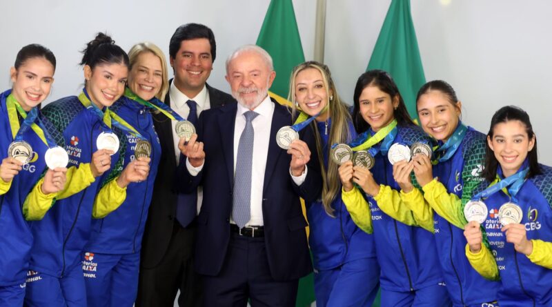 Lula anuncia criação de universidade dos esportes