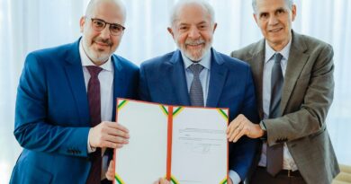 Lula assina nomeação de André Basbaum para a presidência da EBC 