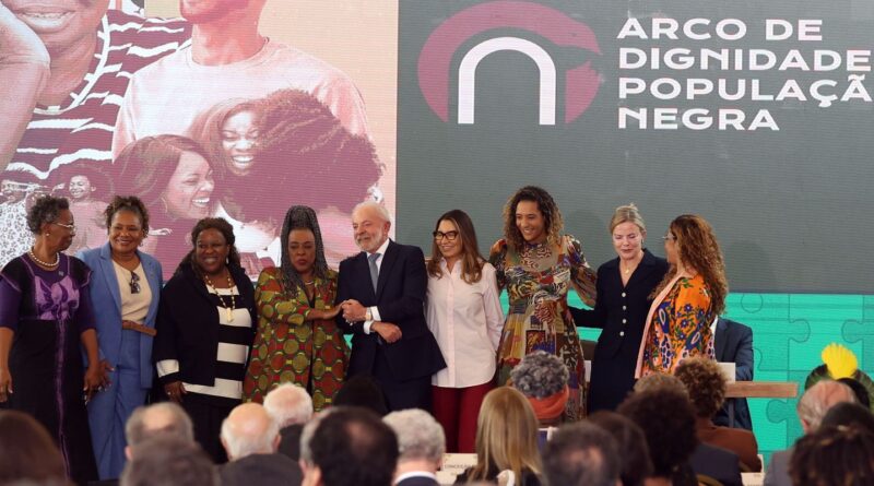 Lula defende participação social para evitar política desacreditada