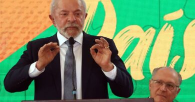 Lula envia na quarta ao Congresso projeto que regula redes sociais