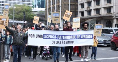 Manifestações em quatro cidades pedem ampliação da licença-paternidade