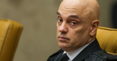 Moraes compara atos de Eduardo Bolsonaro nos EUA a tentativa de golpe