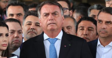 Moraes diz que Bolsonaro ignora e desrespeita o Supremo