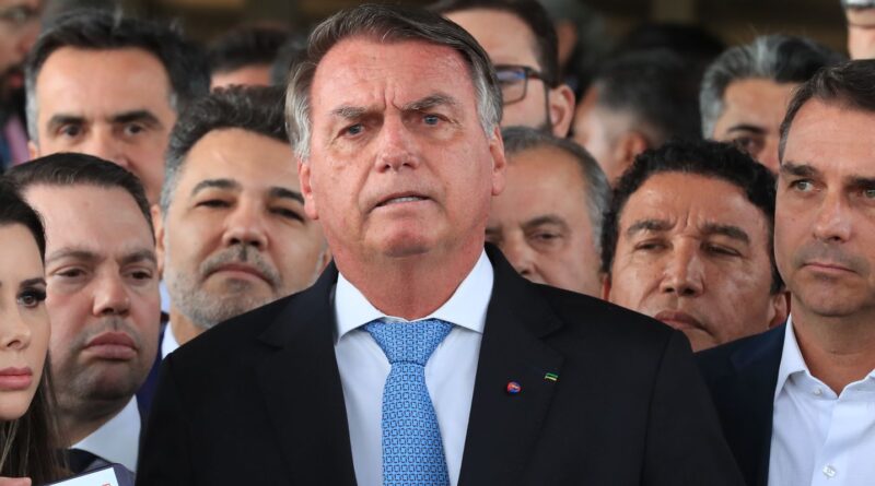 Moraes diz que Bolsonaro ignora e desrespeita o Supremo