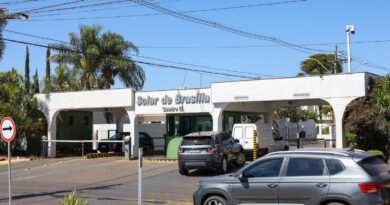 Moraes diz que visitas a Bolsonaro devem ter anuência da defesa