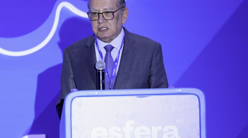 “Nenhum desconforto”, diz Mendes sobre prisão domiciliar de Bolsonaro