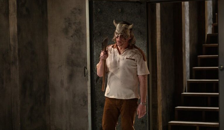 'O Telefone Preto 2' ganha imagens com retorno de Ethan Hawke e Mason Thames; veja