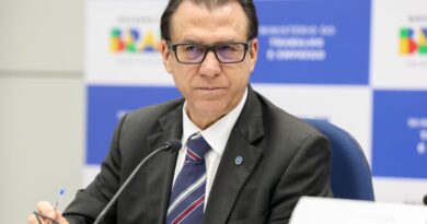 "O mundo não vai acabar", diz Luiz Marinho sobre tarifaço dos EUA