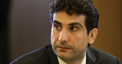 Pix deve permanecer sob gestão pública, diz Galípolo