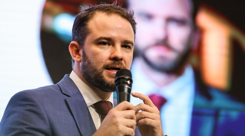 Projeto propõe corte de R$ 19,6 bi em benefícios fiscais em 2026