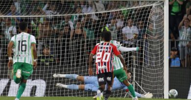 Rafael defende pênalti e São Paulo garante empate na Libertadores