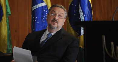 STF mantém decisão que anulou processo contra Palocci na Lava Jato